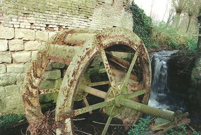 Decline of the water mill in the last years before the restoration