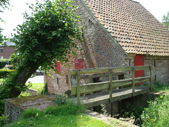 Footbridge at the back of the mill