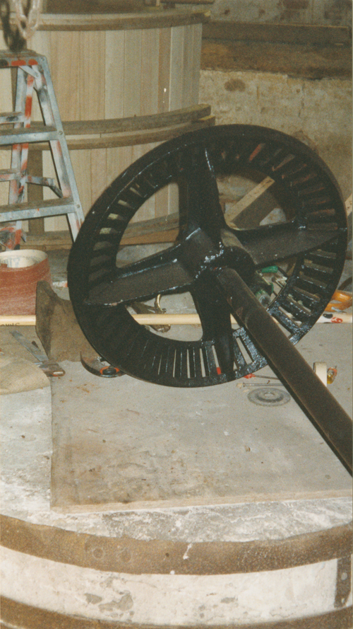 New feed shaft and lantern gearing (2000)