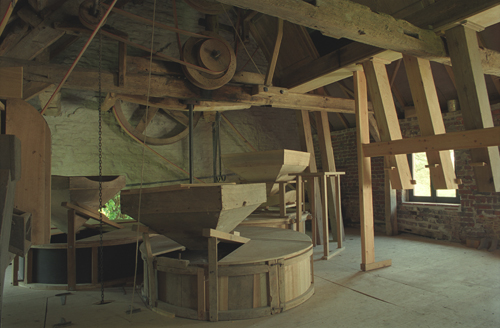 The pulleys in the millstone attic